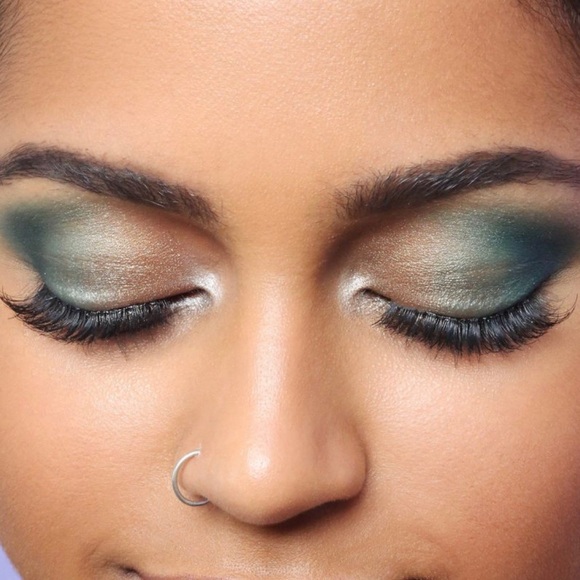 winky lux mermaid kitten eyeshadow palette - Picture 3 of 4